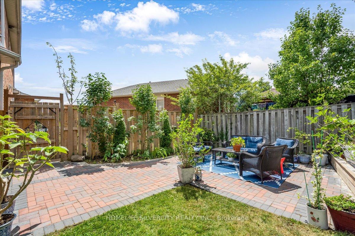 Photo 42 of 40 Bird Street, Barrie, Edgehill Drive — HOMEH