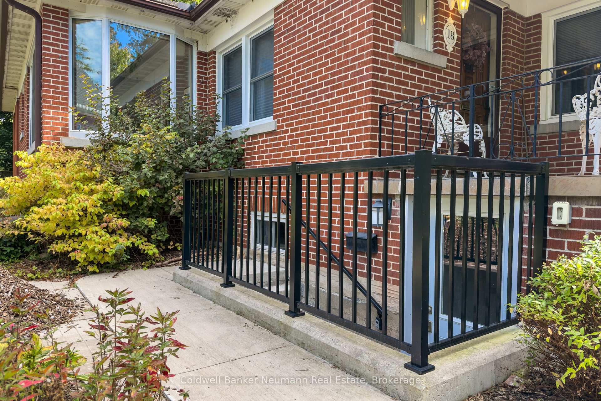 Photo 2 of Unit Lower, 18 Forest Hill Drive, Guelph, Dovercliffe Park/Old University — HOMEH