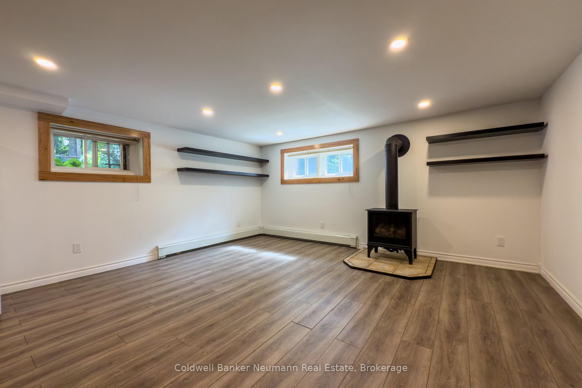 Photo 4 of Unit Lower, 18 Forest Hill Drive, Guelph, Dovercliffe Park/Old University — HOMEH