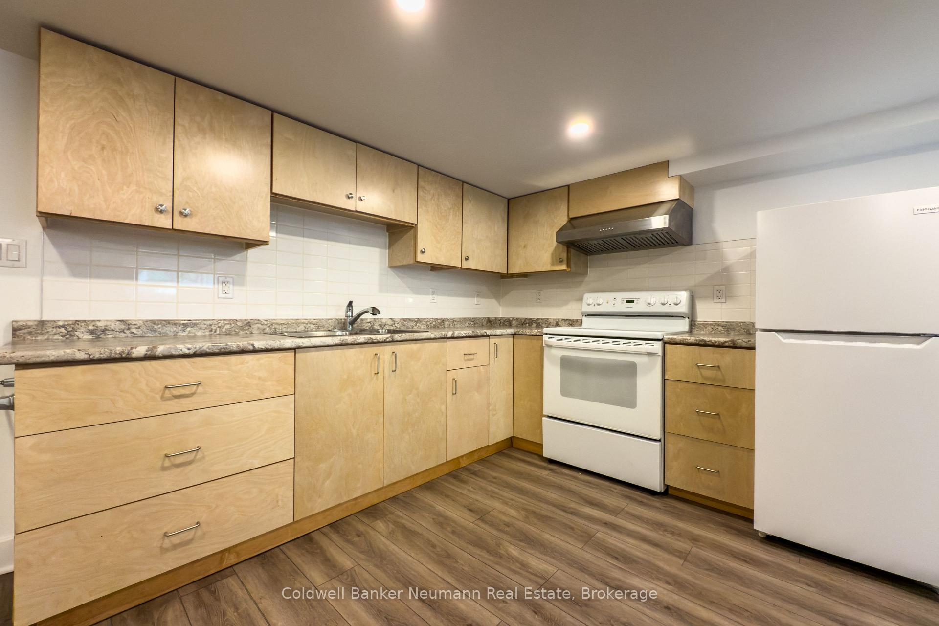 Photo 5 of Unit Lower, 18 Forest Hill Drive, Guelph, Dovercliffe Park/Old University — HOMEH