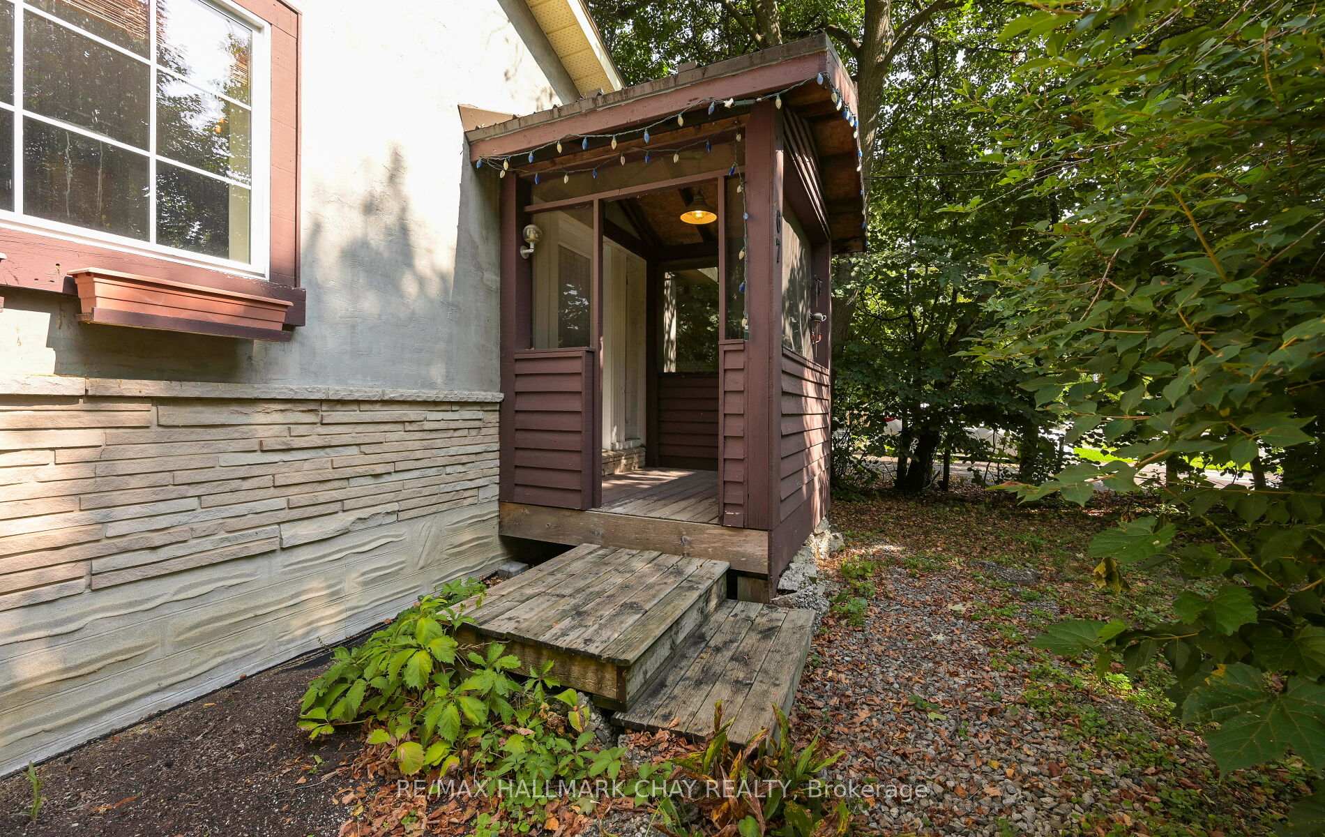 Photo 3 of 67 Cedar Street, Guelph, Dovercliffe Park/Old University — HOMEH