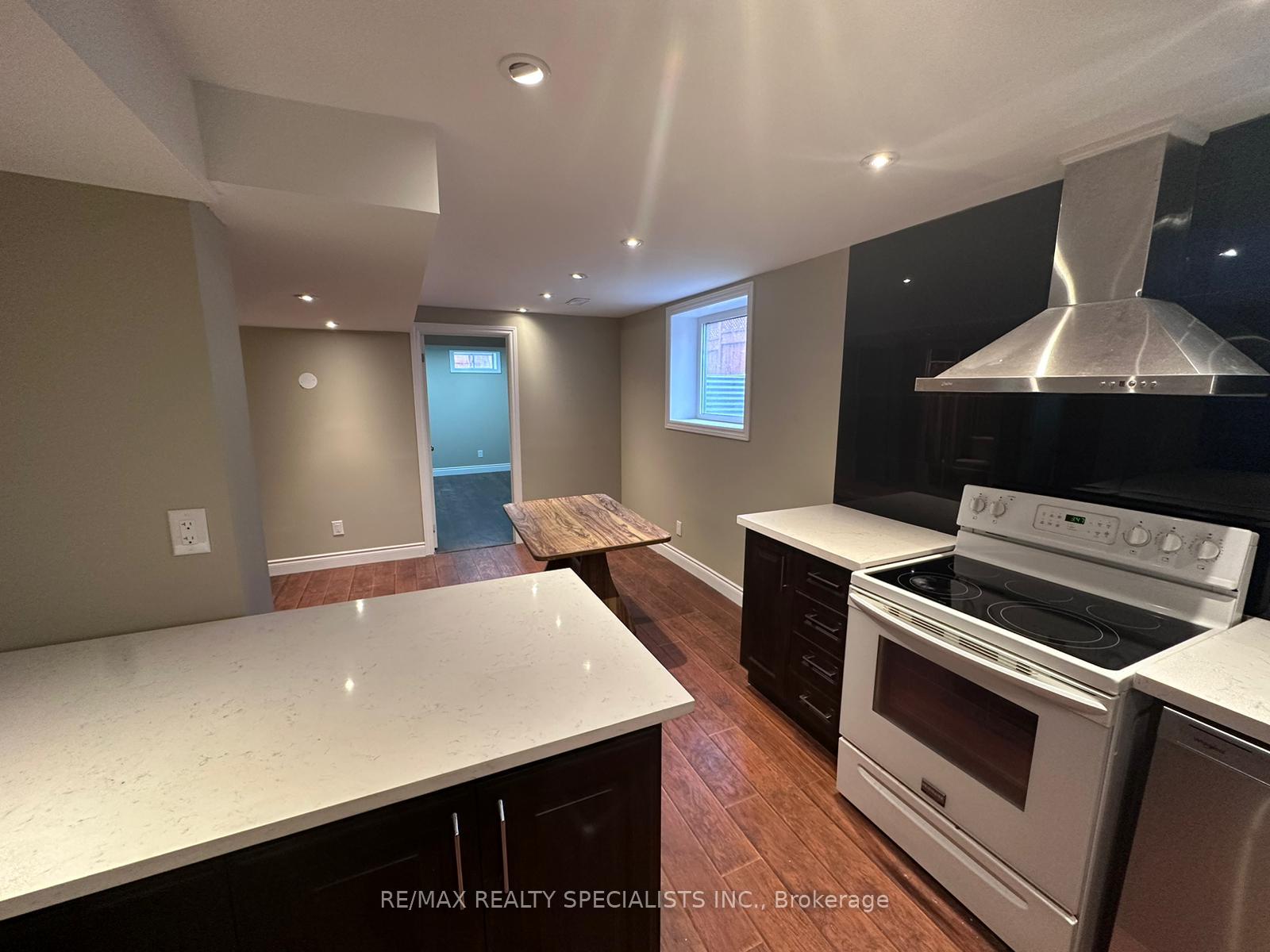 Photo 4 of Unit Bsmt, 1 Squirreltail Way, Brampton, Brampton North — HOMEH