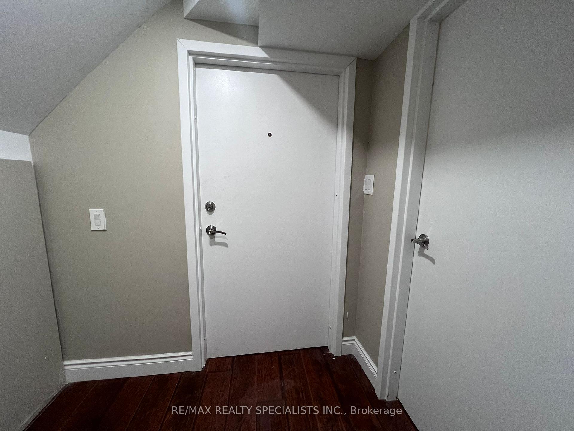 Photo 10 of Unit Bsmt, 1 Squirreltail Way, Brampton, Brampton North — HOMEH