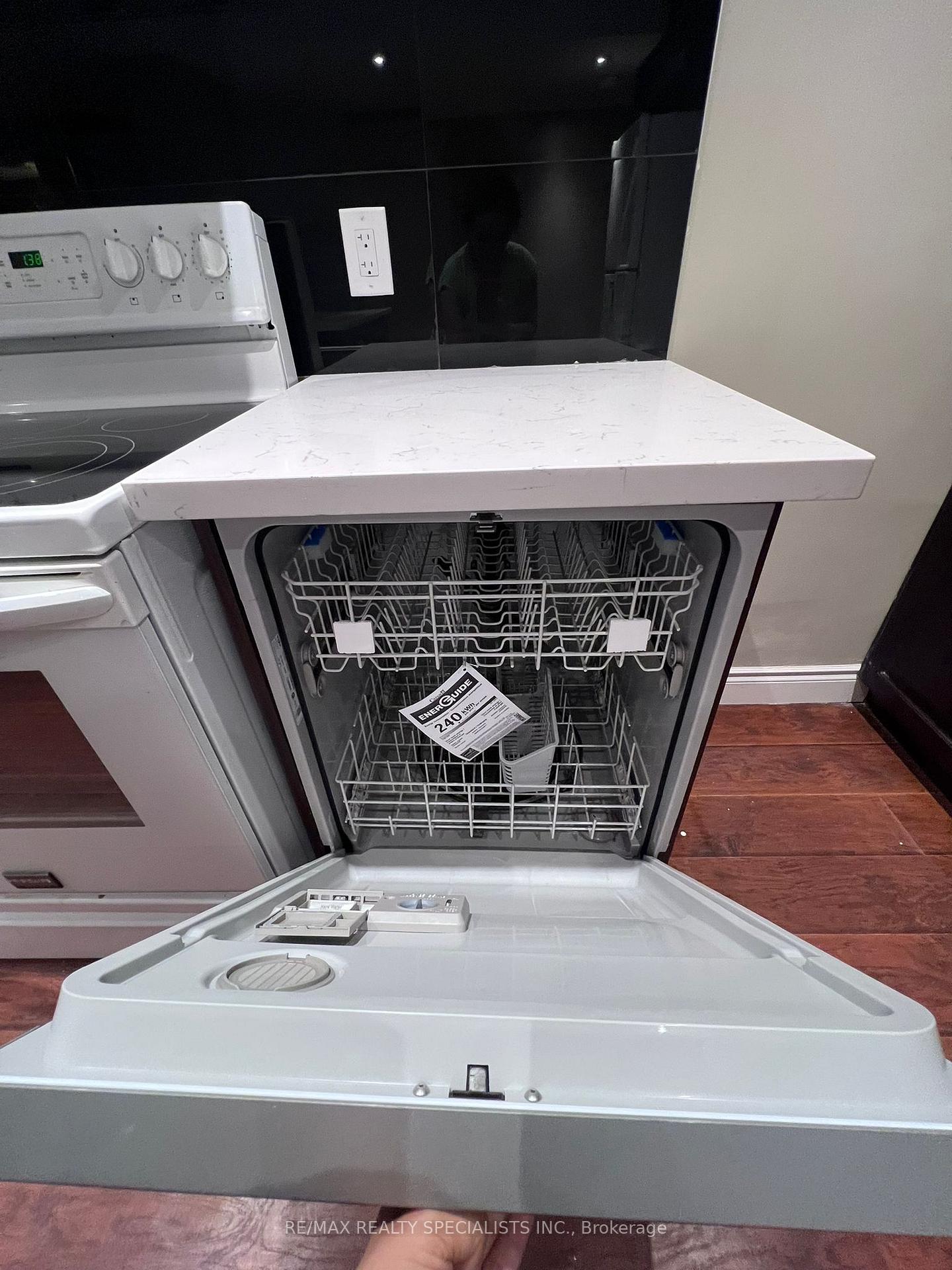 Photo 17 of Unit Bsmt, 1 Squirreltail Way, Brampton, Brampton North — HOMEH