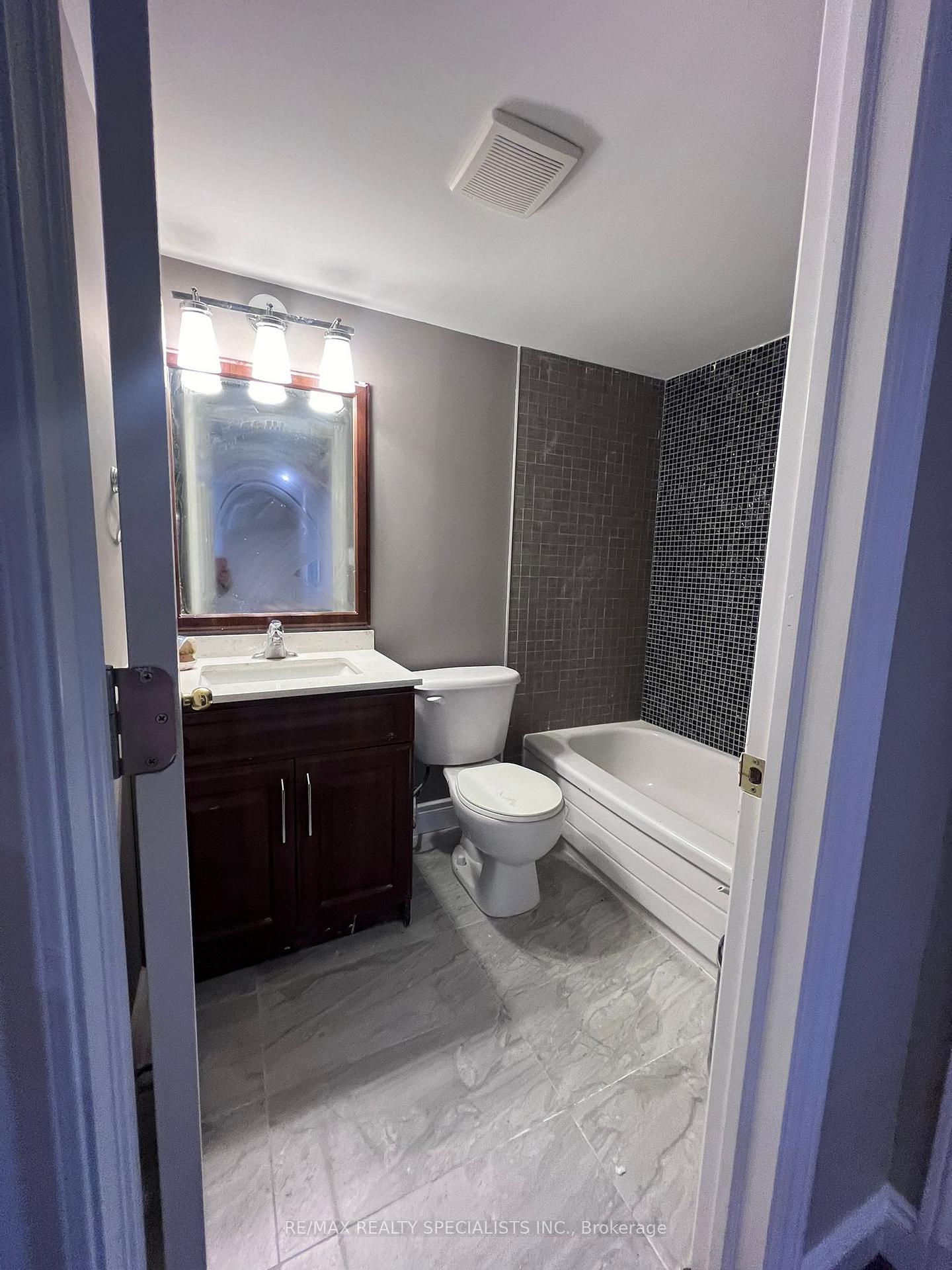 Photo 24 of Unit Bsmt, 1 Squirreltail Way, Brampton, Brampton North — HOMEH