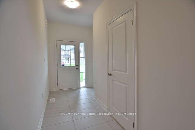 Photo 4 of 233 Prescott Drive, Clearview, Stayner — HOMEH