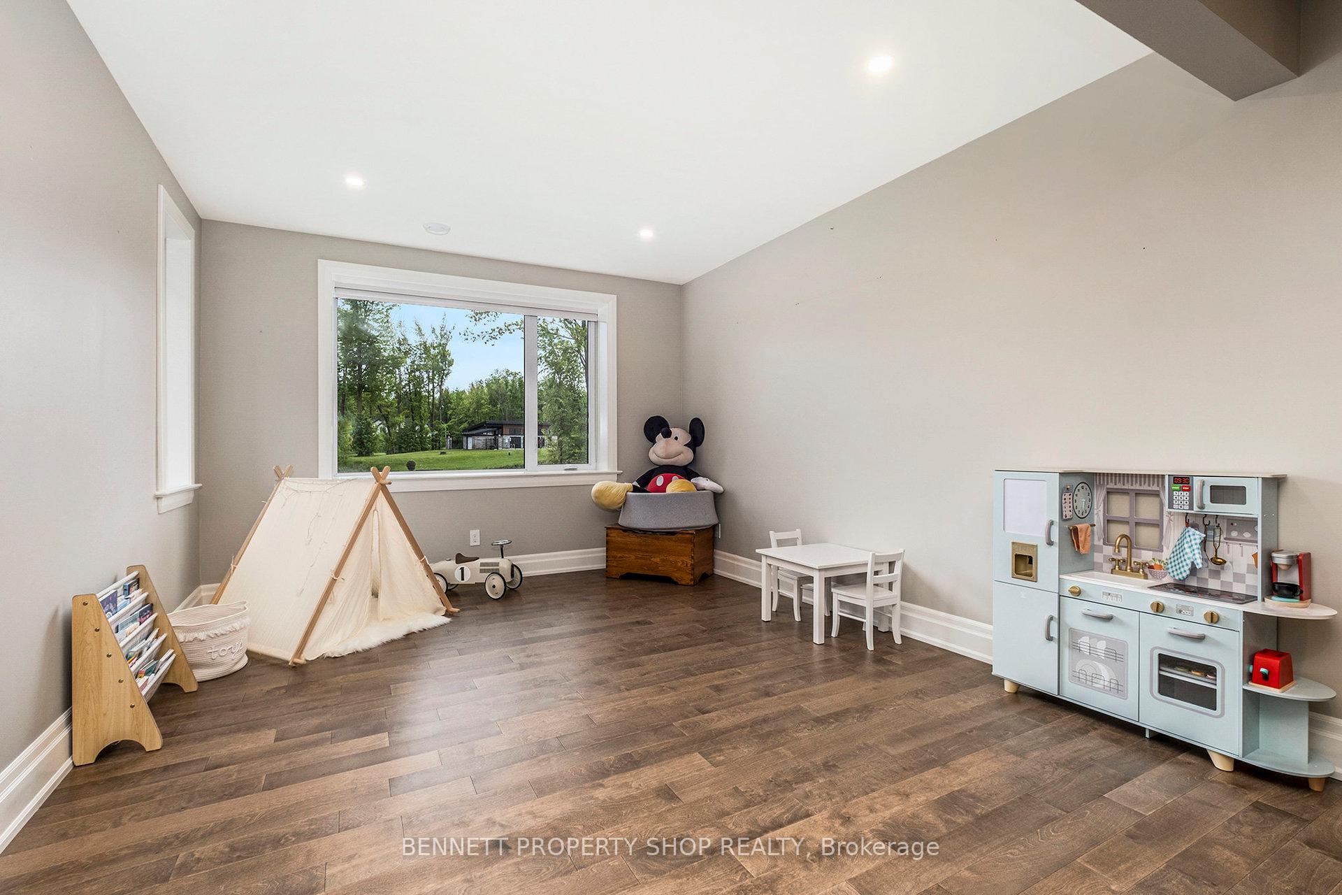 Photo 25 of 396 Shoreway Drive, Ottawa, Greely — HOMEH