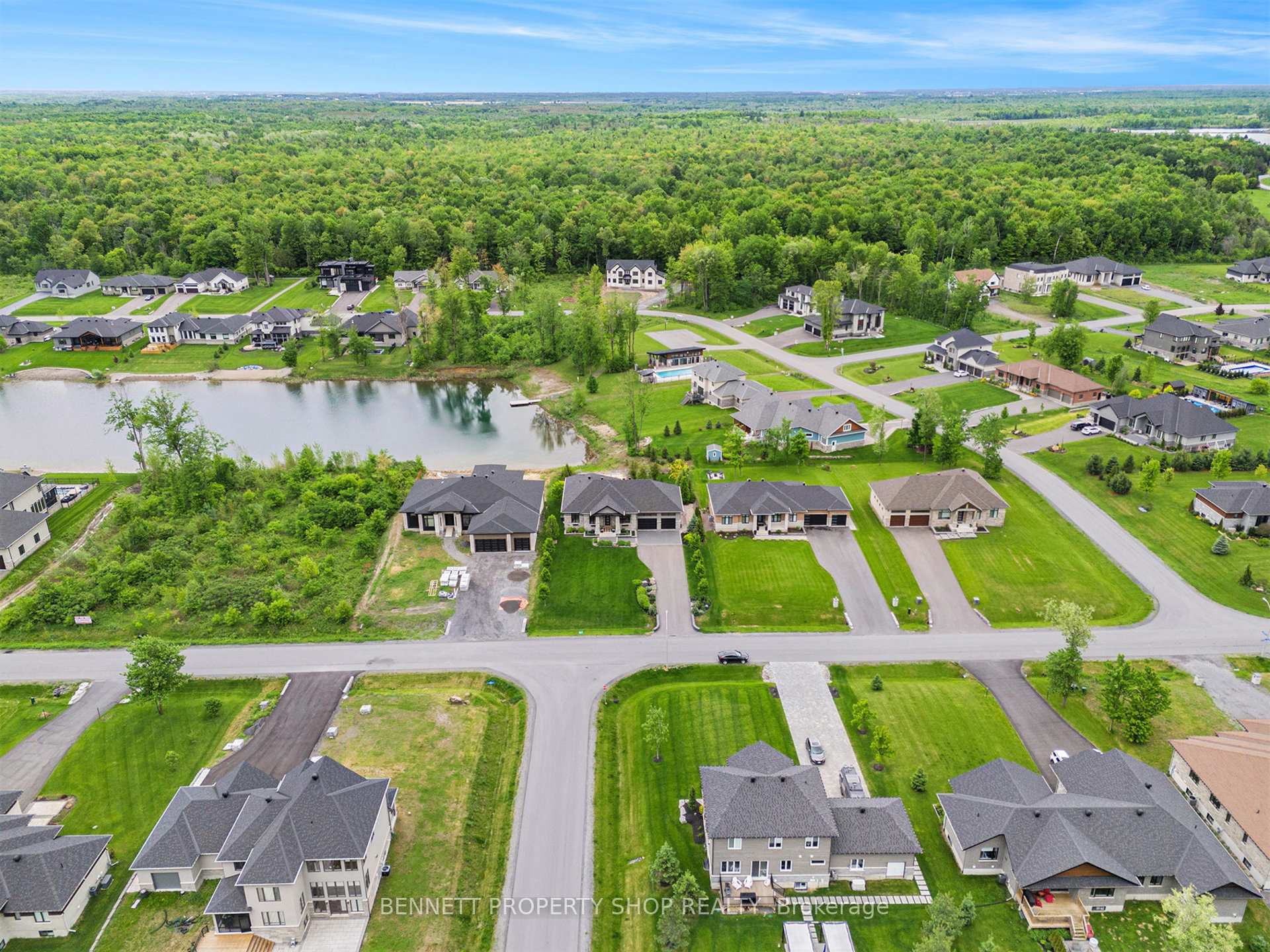 Photo 32 of 396 Shoreway Drive, Ottawa, Greely — HOMEH