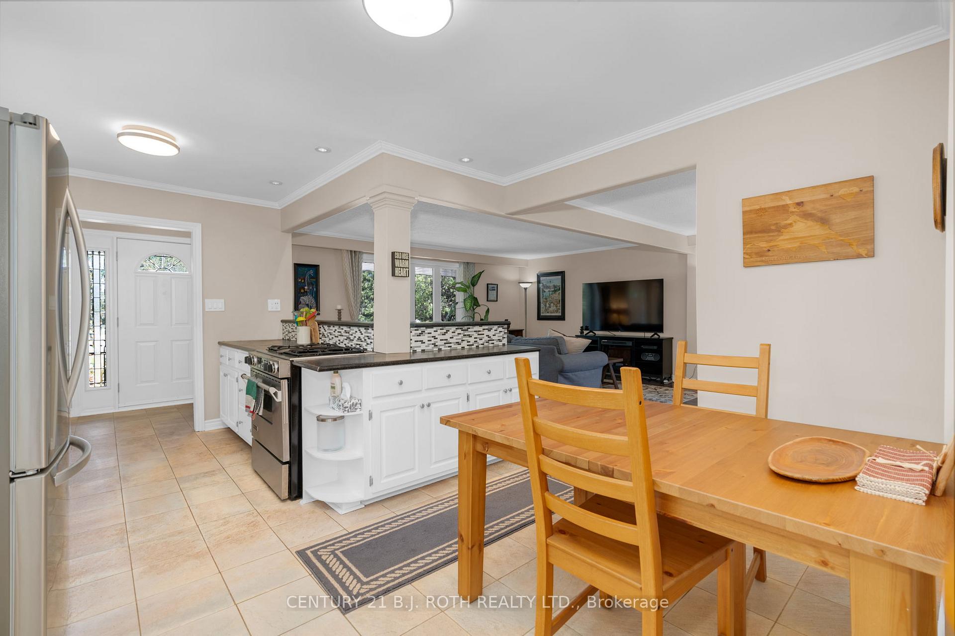 Photo 5 of 2123 Mildred Avenue, Innisfil, Alcona — HOMEH