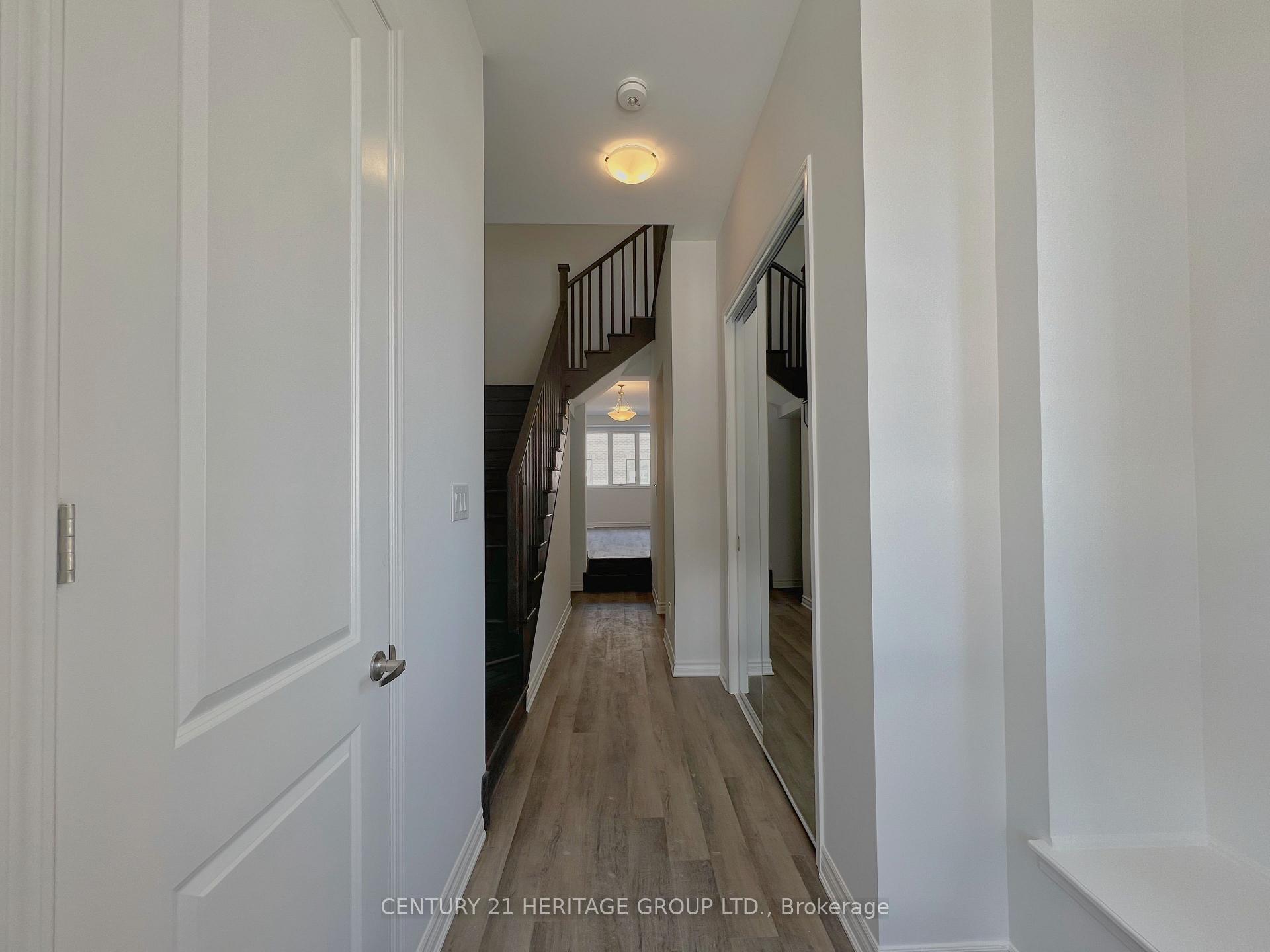 Photo 2 of 125 Ennerdale Street, Barrie, Rural Barrie Southwest — HOMEH