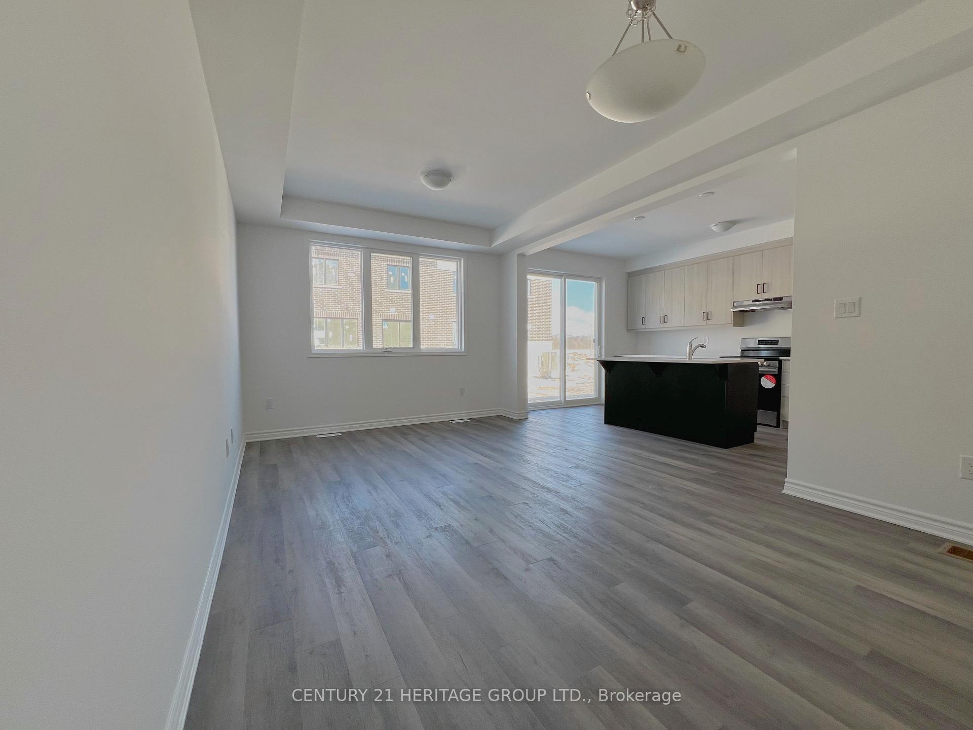 Photo 5 of 125 Ennerdale Street, Barrie, Rural Barrie Southwest — HOMEH