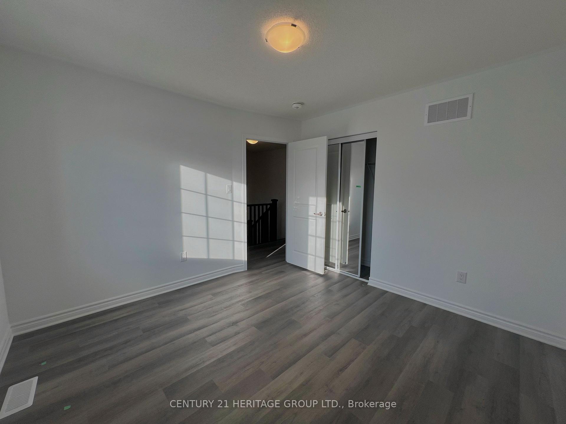 Photo 9 of 125 Ennerdale Street, Barrie, Rural Barrie Southwest — HOMEH