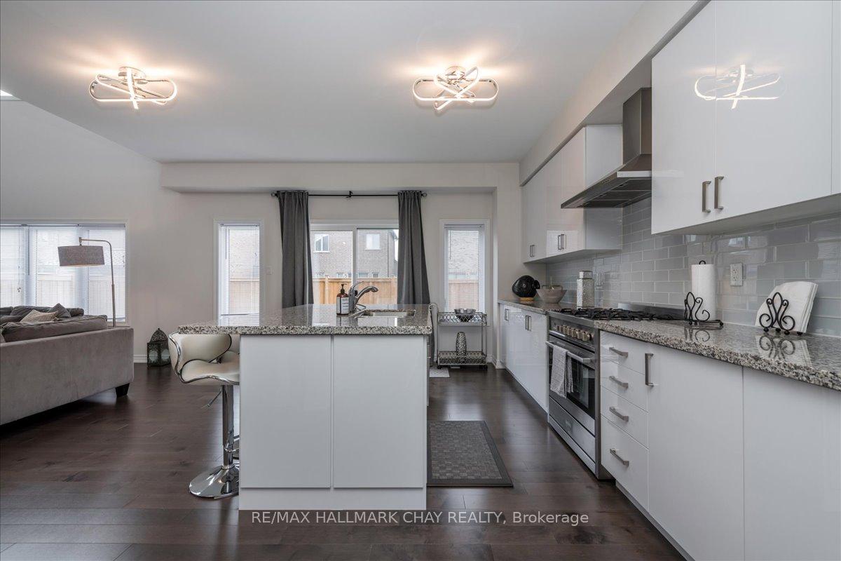 Photo 8 of 1433 McRoberts Crescent, Innisfil, Alcona — HOMEH