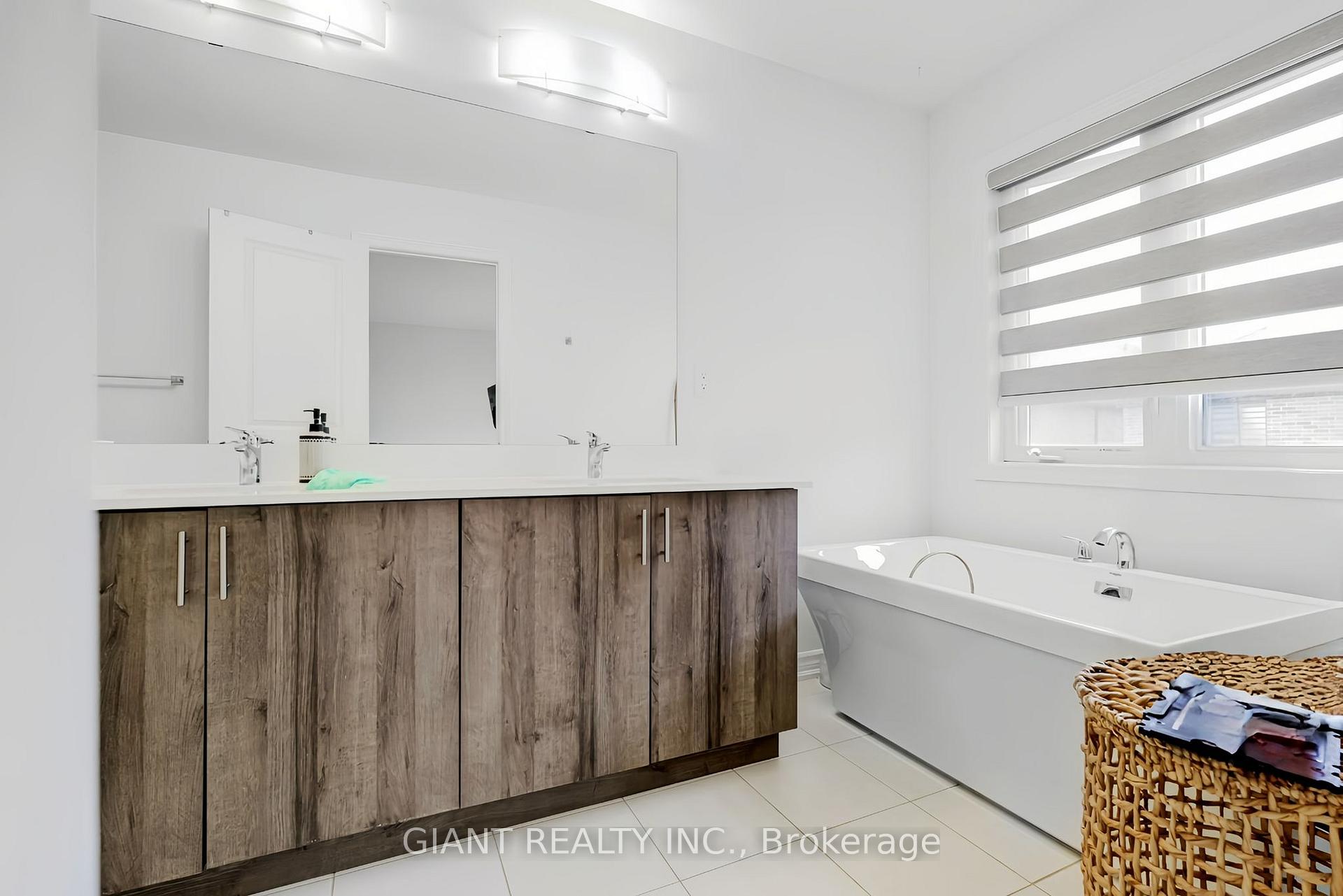 Photo 21 of 1311 Chee Chee Landing, Milton, Ford — HOMEH