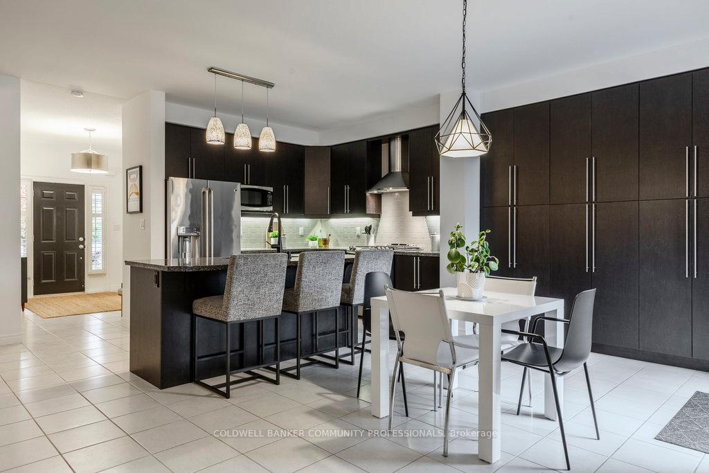 Photo 7 of 142 Painter Terrace, Hamilton, Waterdown — HOMEH
