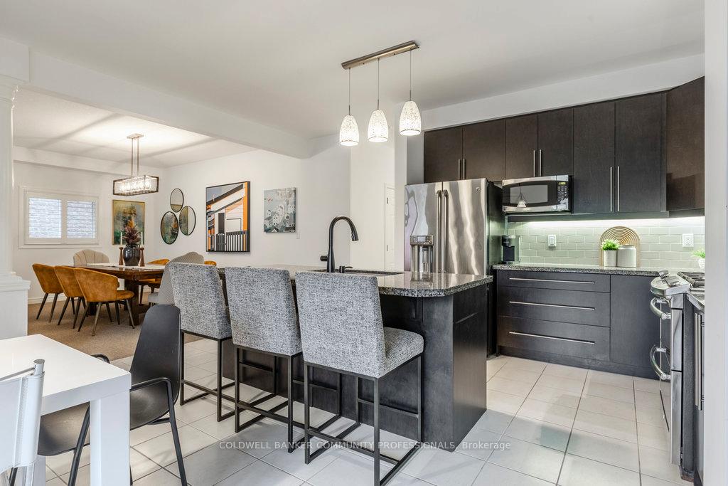 Photo 9 of 142 Painter Terrace, Hamilton, Waterdown — HOMEH