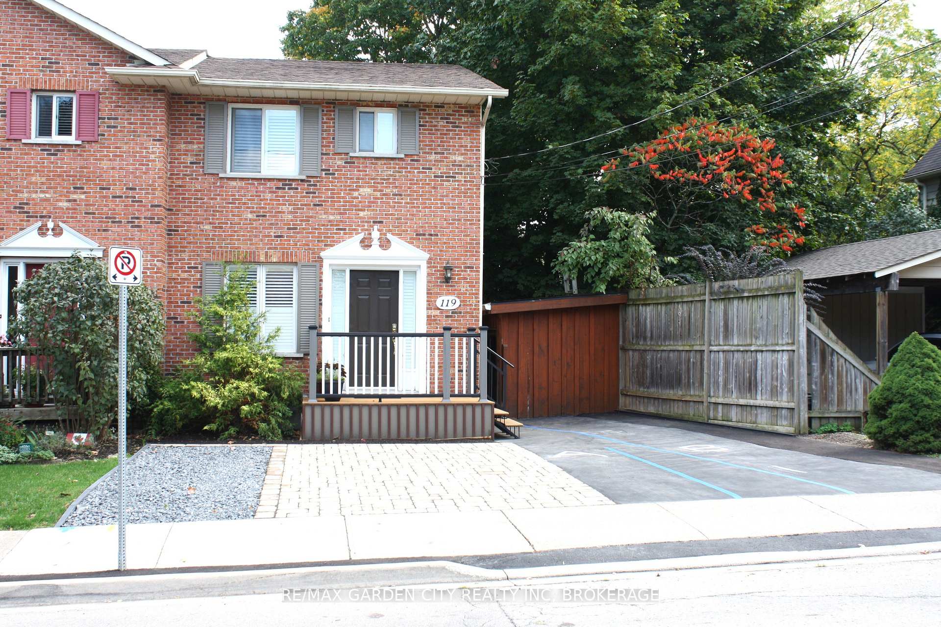 Photo 50 of 119 Main Street W, Grimsby, Grimsby West — HOMEH