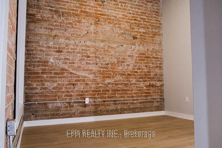 Photo 4 of Unit 216, 140 Simcoe Street, Peterborough, Town Ward 3 — HOMEH