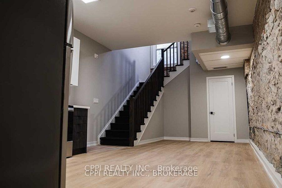 Photo 4 of Unit 103, 140 Simcoe Street, Peterborough, Town Ward 3 — HOMEH