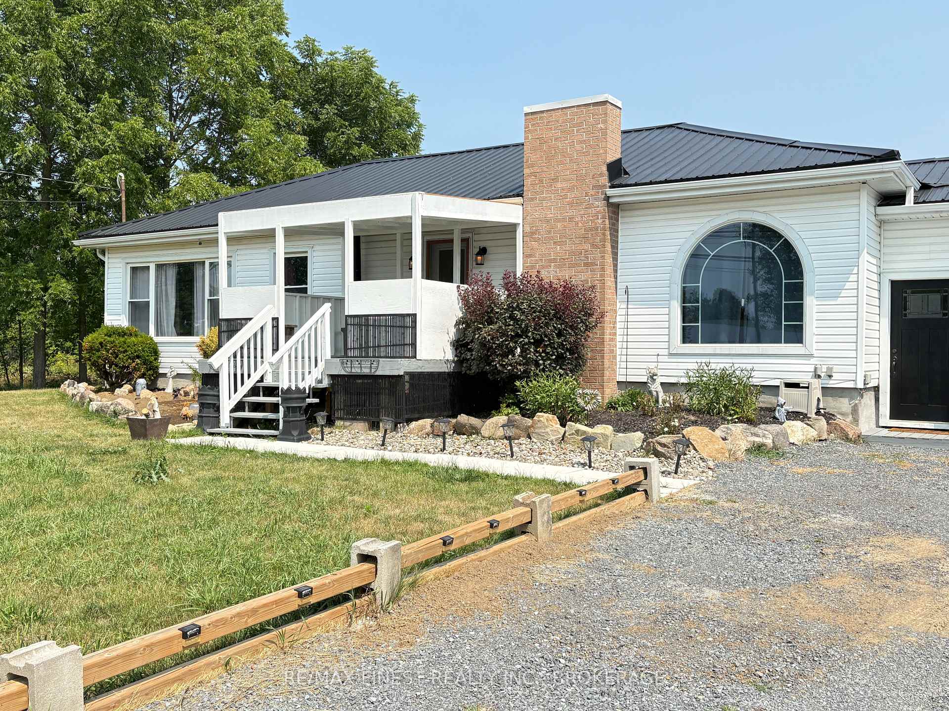 Front of 5008 Highway 38