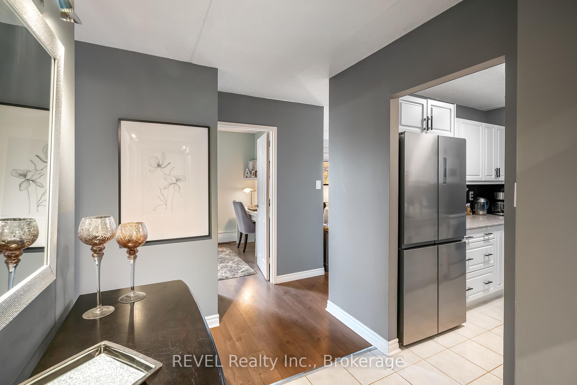 Photo 4 of Unit 421, 198 Scott Street, St. Catharines, Fairview — HOMEH
