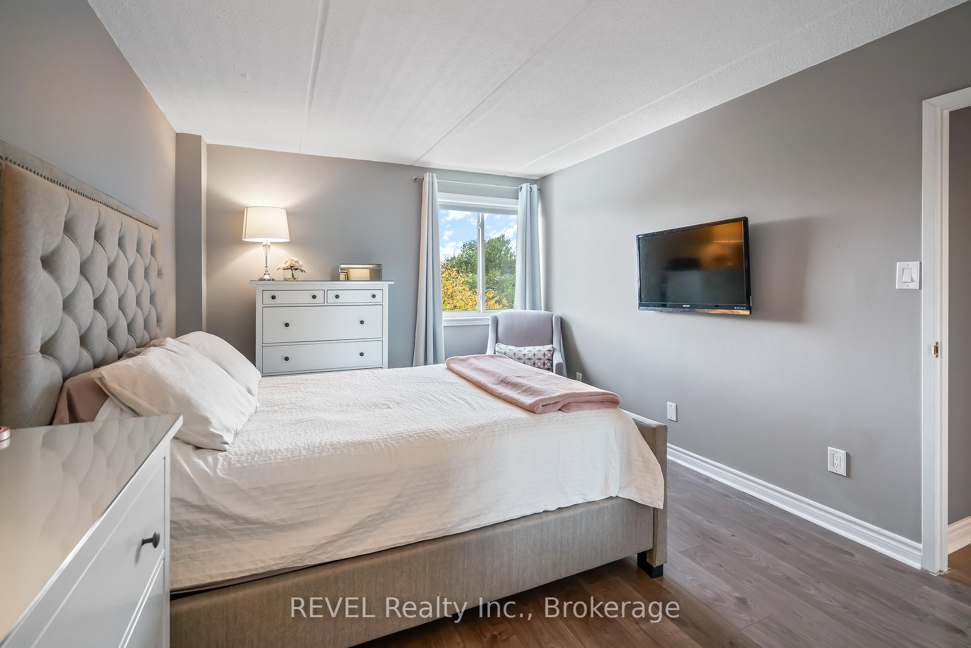Photo 17 of Unit 421, 198 Scott Street, St. Catharines, Fairview — HOMEH