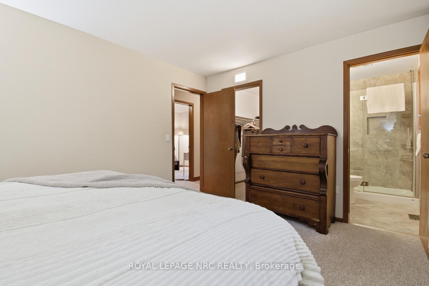 Photo 31 of 4 Cedar Street, Port Colborne, Sugarloaf — HOMEH