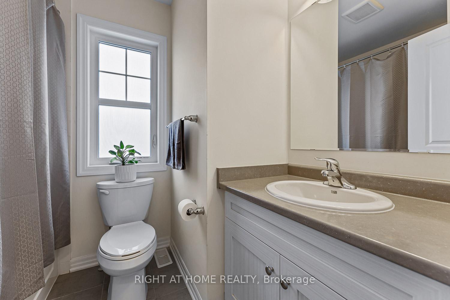 Photo 22 of 41 Stedford Crescent, Brampton, Northwest Brampton — HOMEH