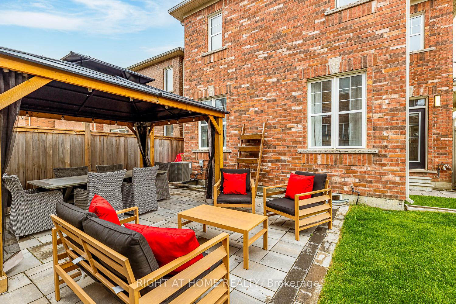 Photo 42 of 41 Stedford Crescent, Brampton, Northwest Brampton — HOMEH