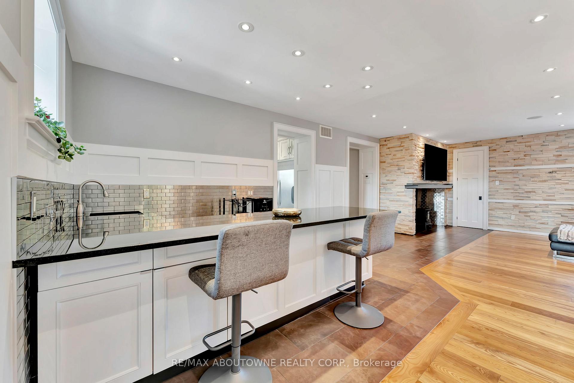 Photo 18 of 8301 Leeming Road, Hamilton, Mount Hope — HOMEH