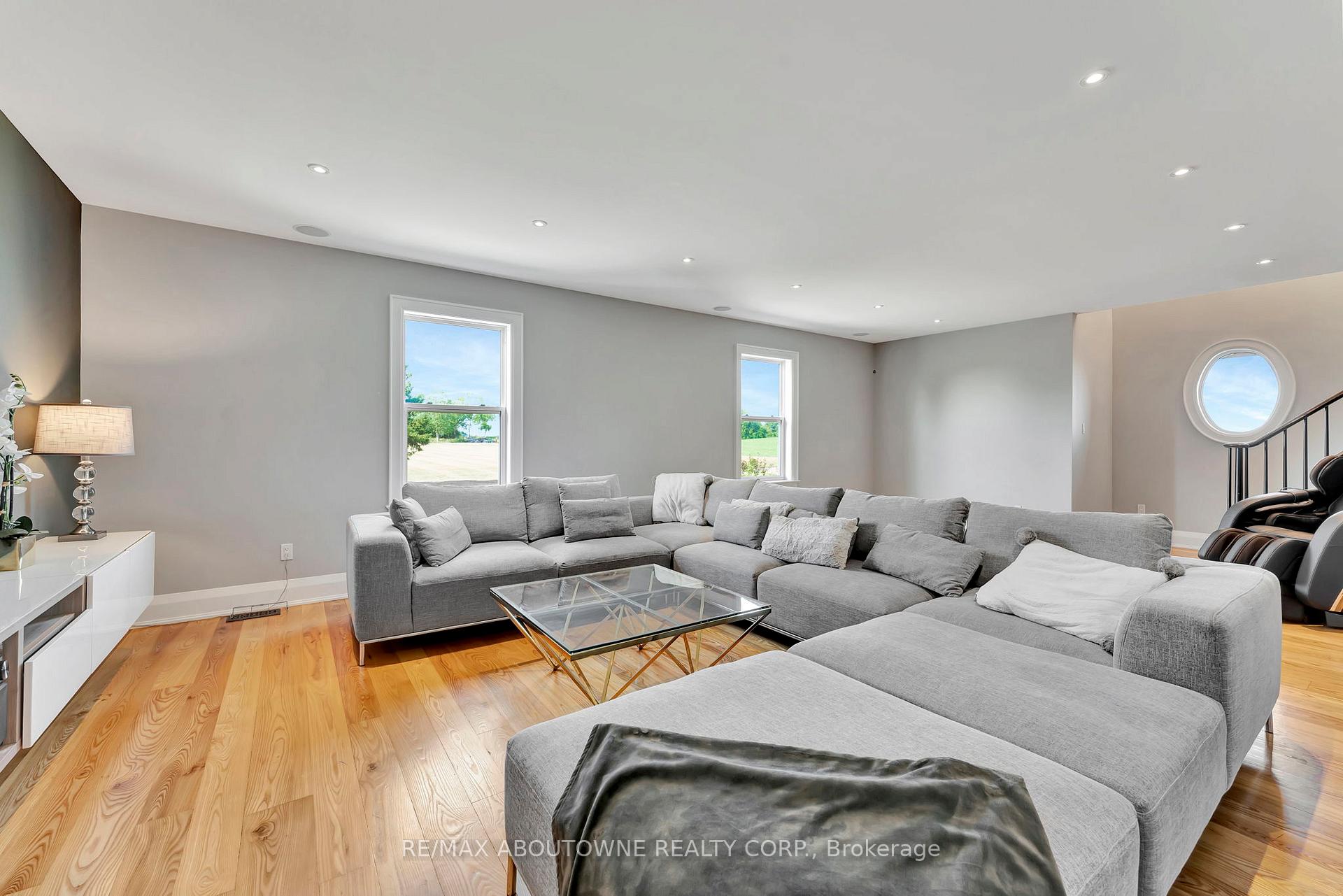 Photo 30 of 8301 Leeming Road, Hamilton, Mount Hope — HOMEH