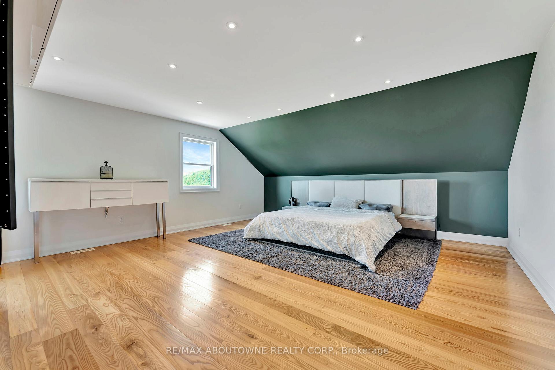 Photo 32 of 8301 Leeming Road, Hamilton, Mount Hope — HOMEH