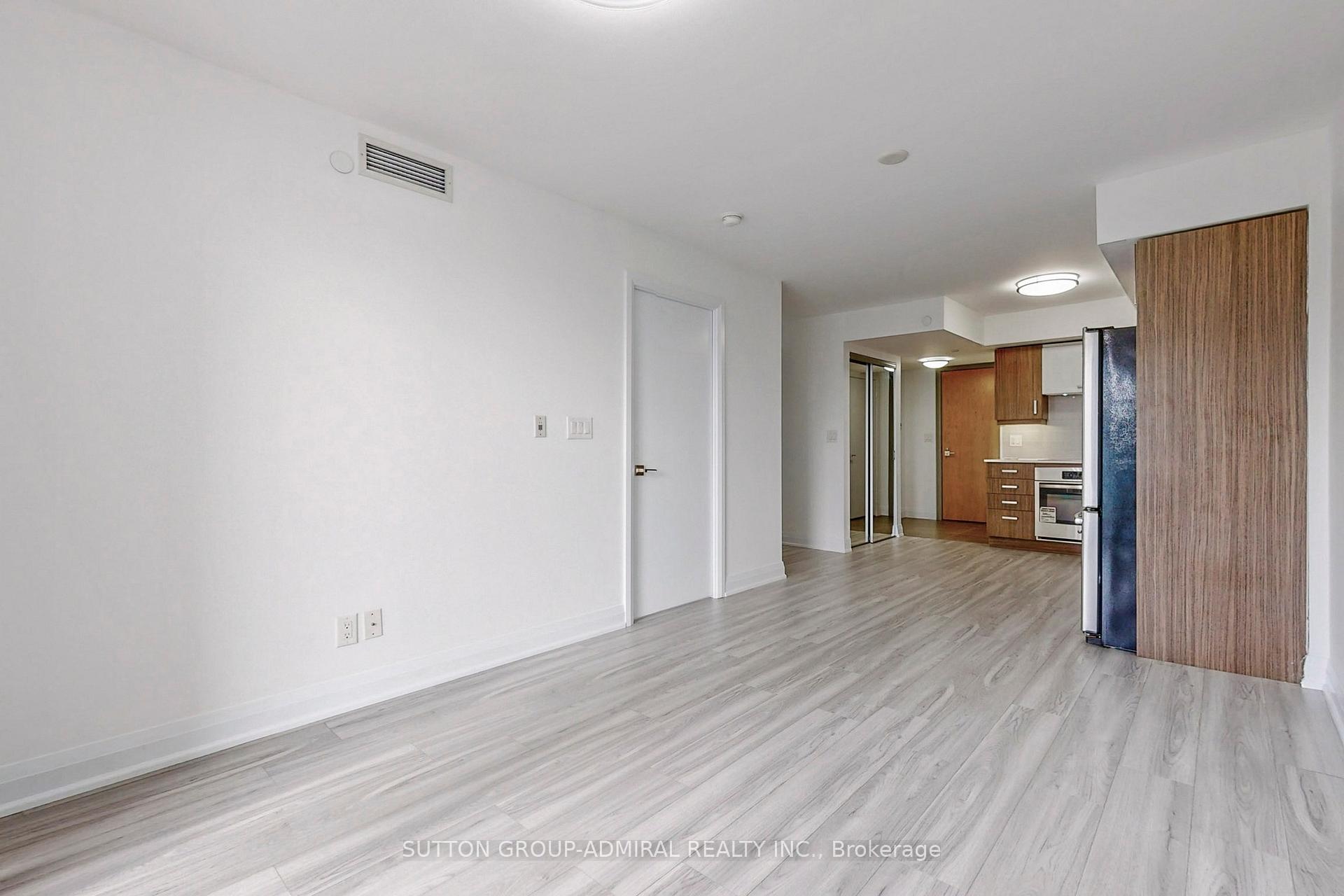 Photo 8 of Unit 726, 18 Uptown Drive, Markham, Unionville — HOMEH