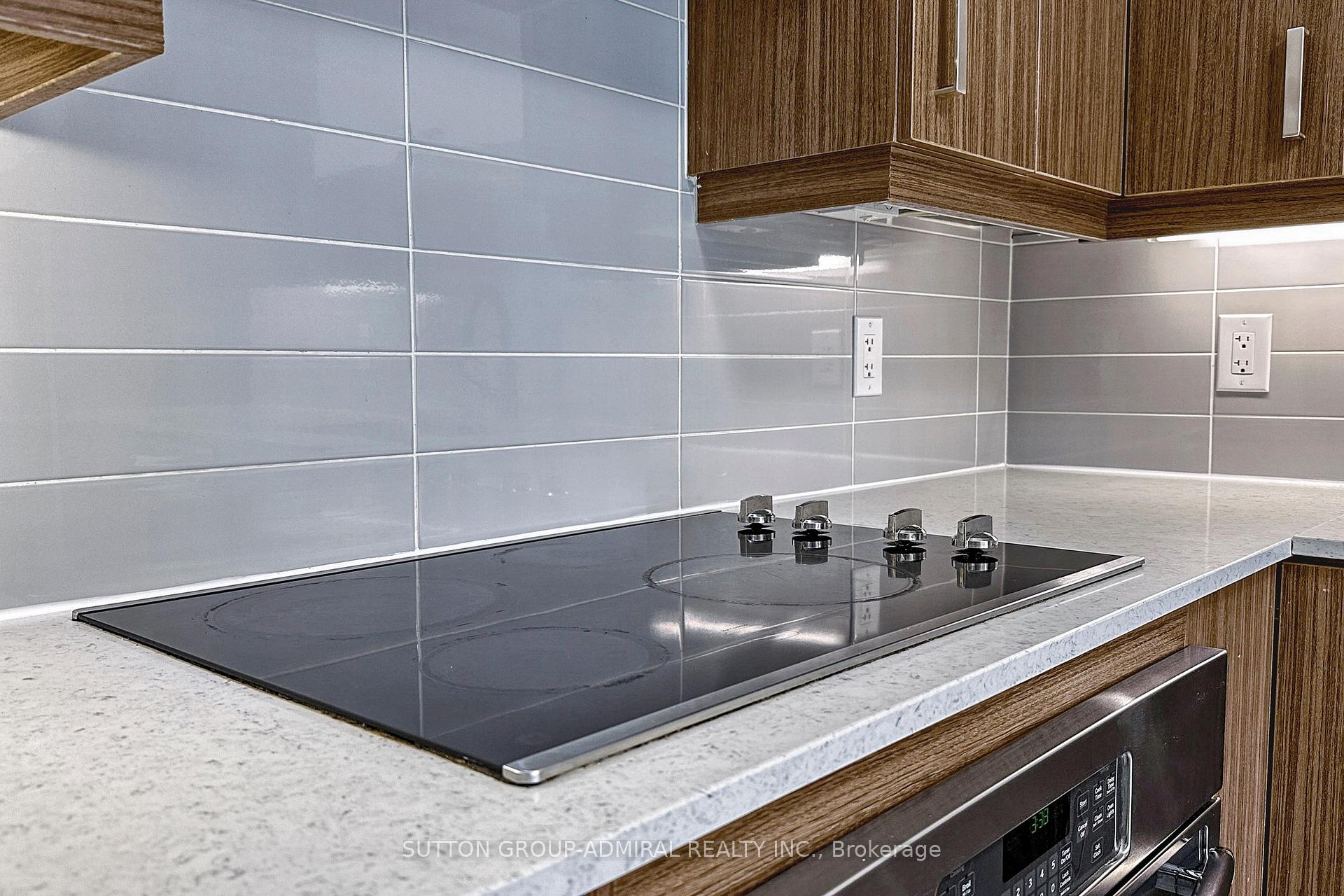 Photo 12 of Unit 726, 18 Uptown Drive, Markham, Unionville — HOMEH