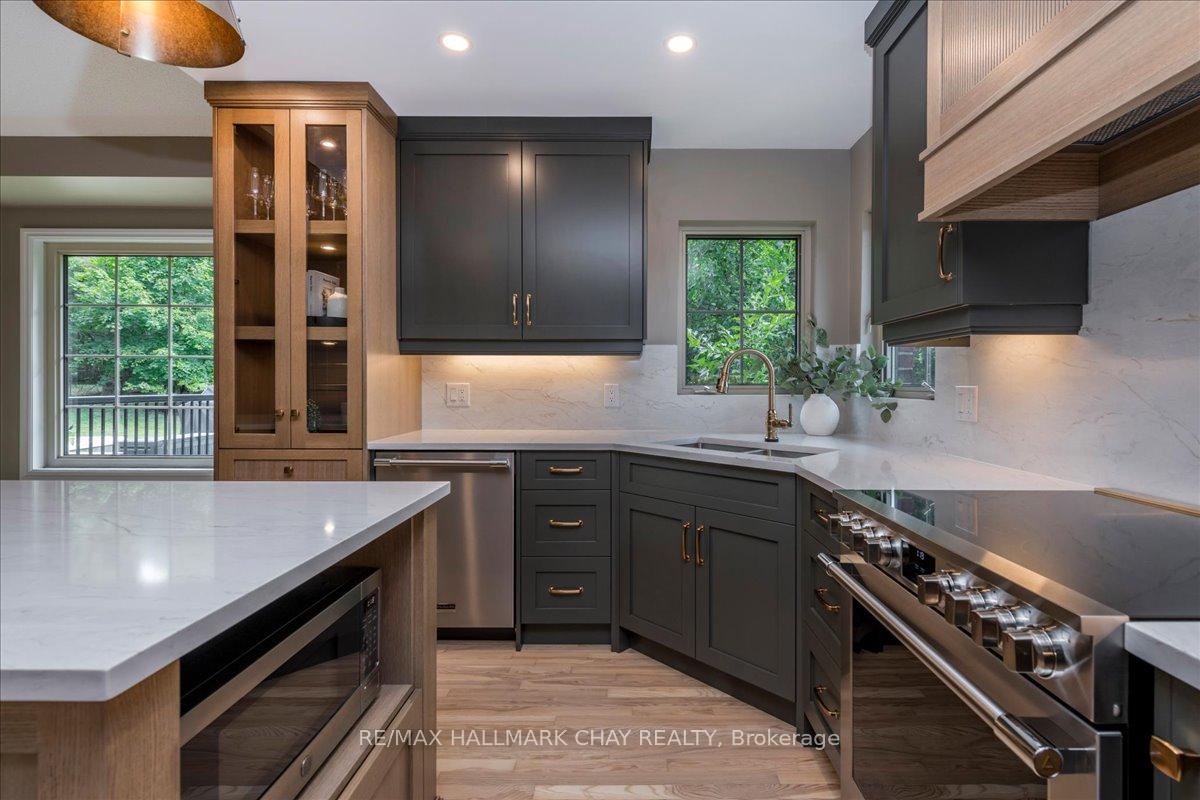 Photo 6 of 32 Forest Hill Drive, Springwater, Midhurst — HOMEH