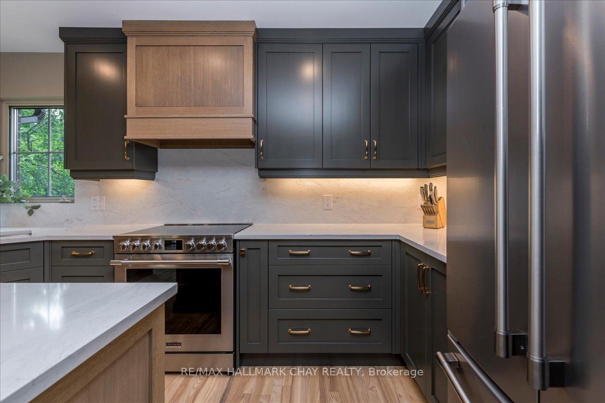 Photo 9 of 32 Forest Hill Drive, Springwater, Midhurst — HOMEH