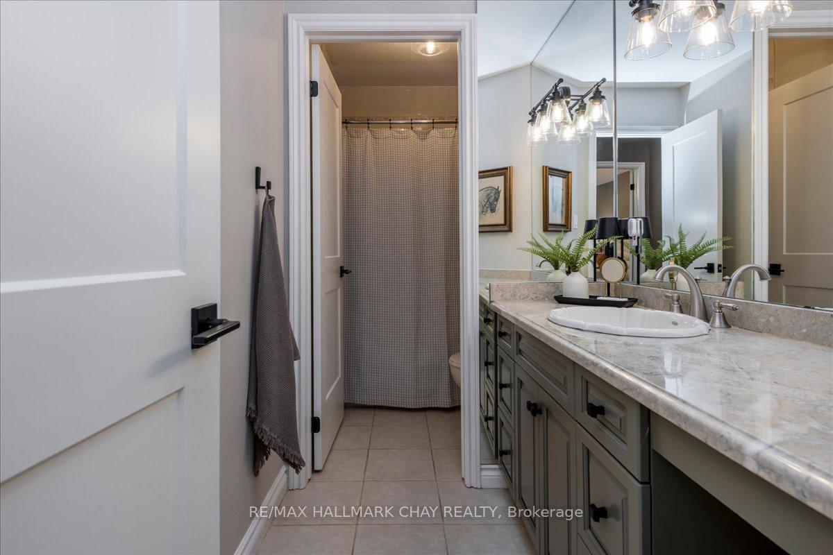 Photo 23 of 32 Forest Hill Drive, Springwater, Midhurst — HOMEH