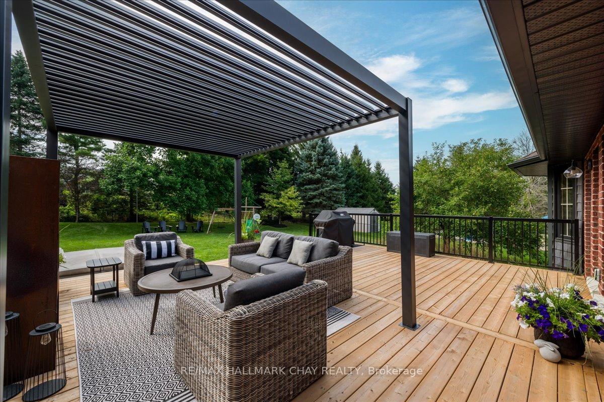 Photo 38 of 32 Forest Hill Drive, Springwater, Midhurst — HOMEH