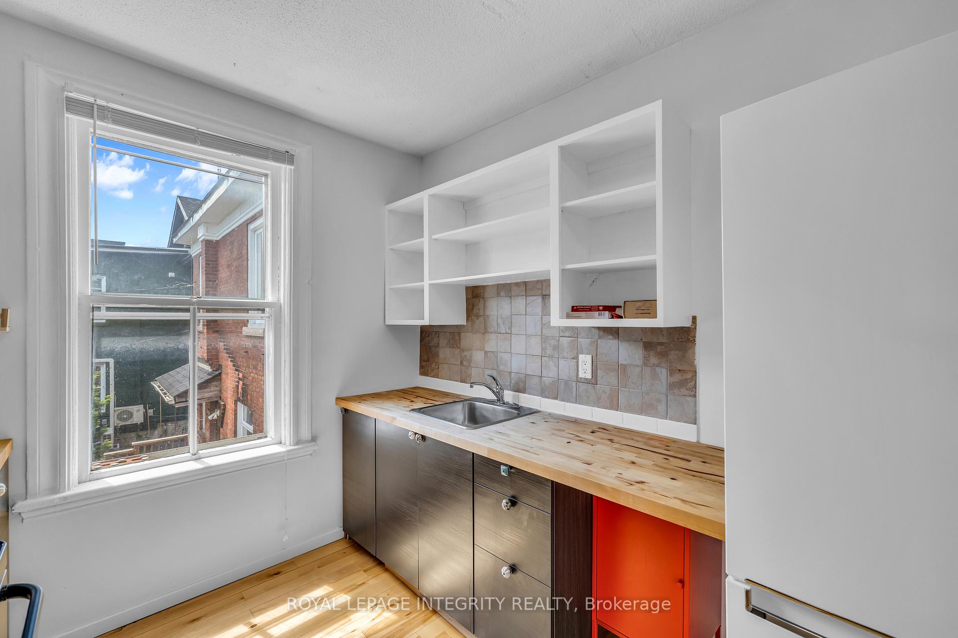 Photo 11 of Unit 2, 111 Spadina Avenue, Ottawa, Hintonburg — HOMEH
