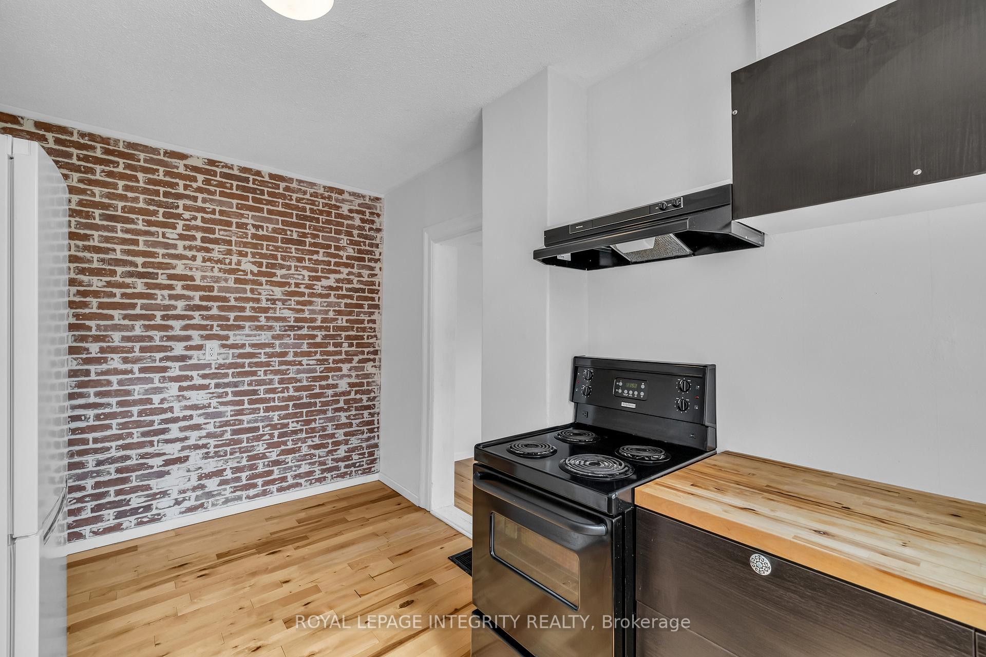 Photo 15 of Unit 2, 111 Spadina Avenue, Ottawa, Hintonburg — HOMEH