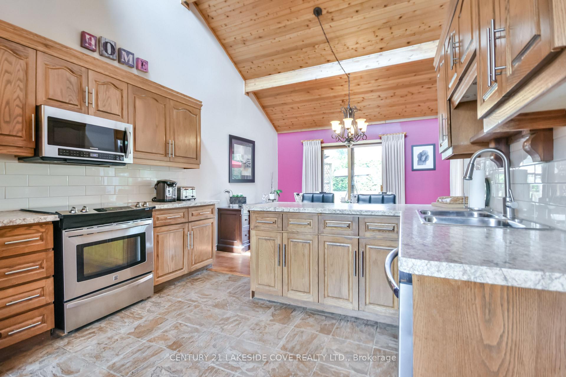 Photo 16 of 135 Bayshore Drive, Ramara, Rural Ramara — HOMEH