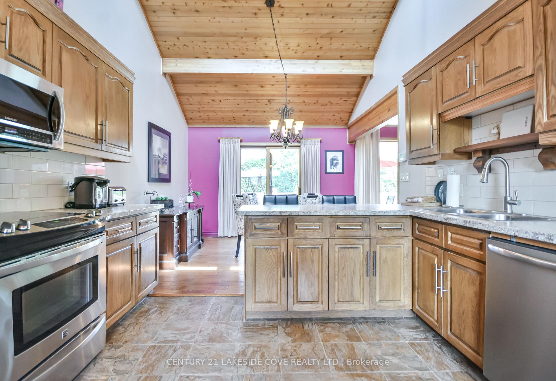 Photo 17 of 135 Bayshore Drive, Ramara, Rural Ramara — HOMEH