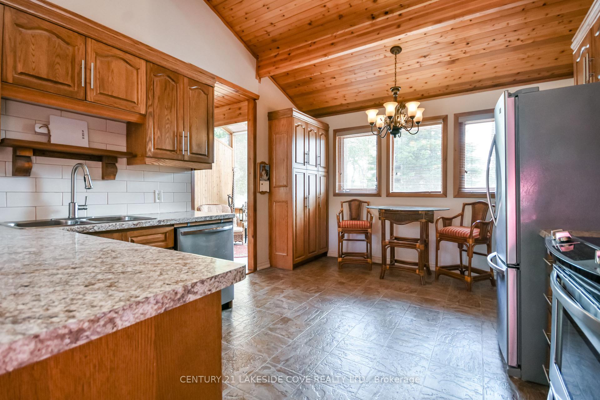Photo 24 of 135 Bayshore Drive, Ramara, Rural Ramara — HOMEH