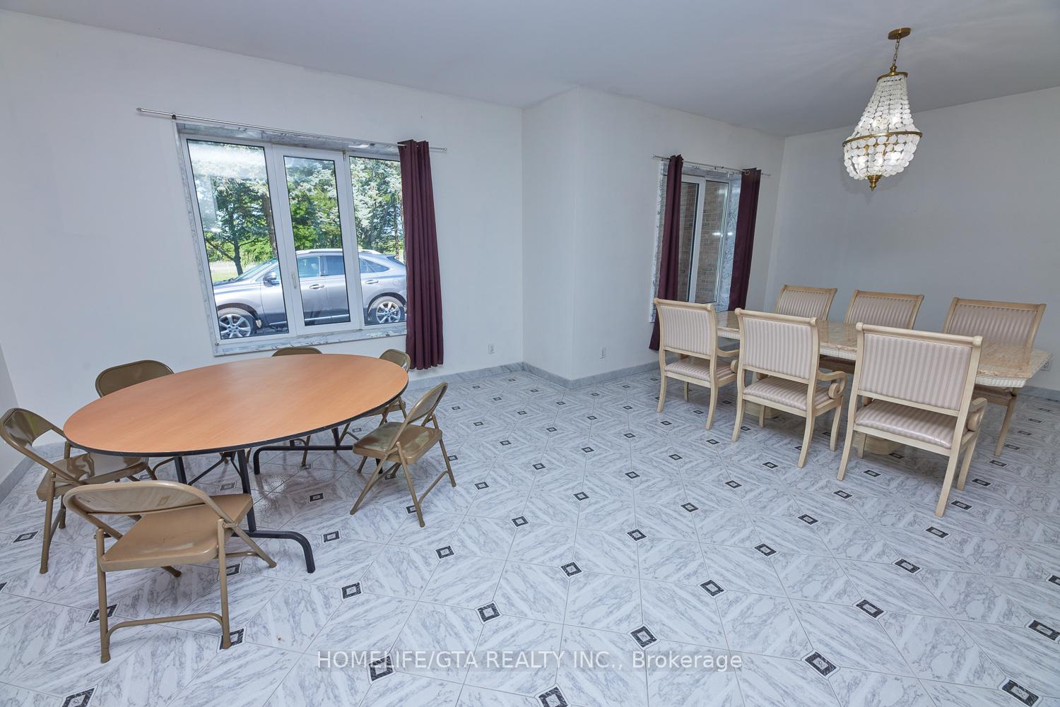 Photo 10 of Unit Main Floor, 12331 Weston Road, Vaughan, Kleinburg — HOMEH