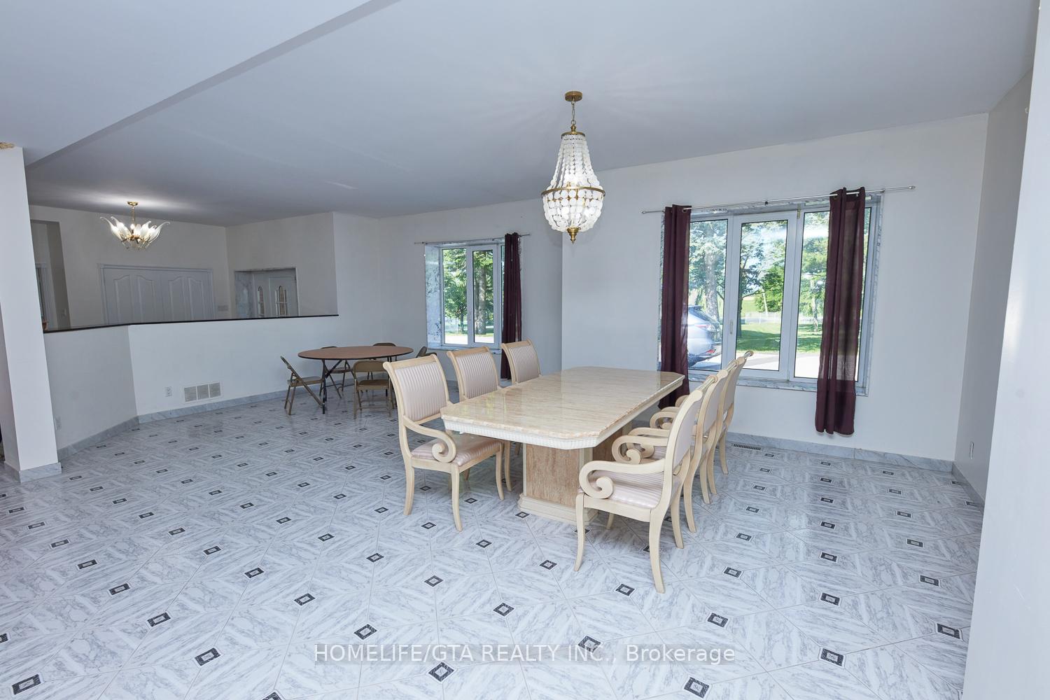 Photo 11 of Unit Main Floor, 12331 Weston Road, Vaughan, Kleinburg — HOMEH
