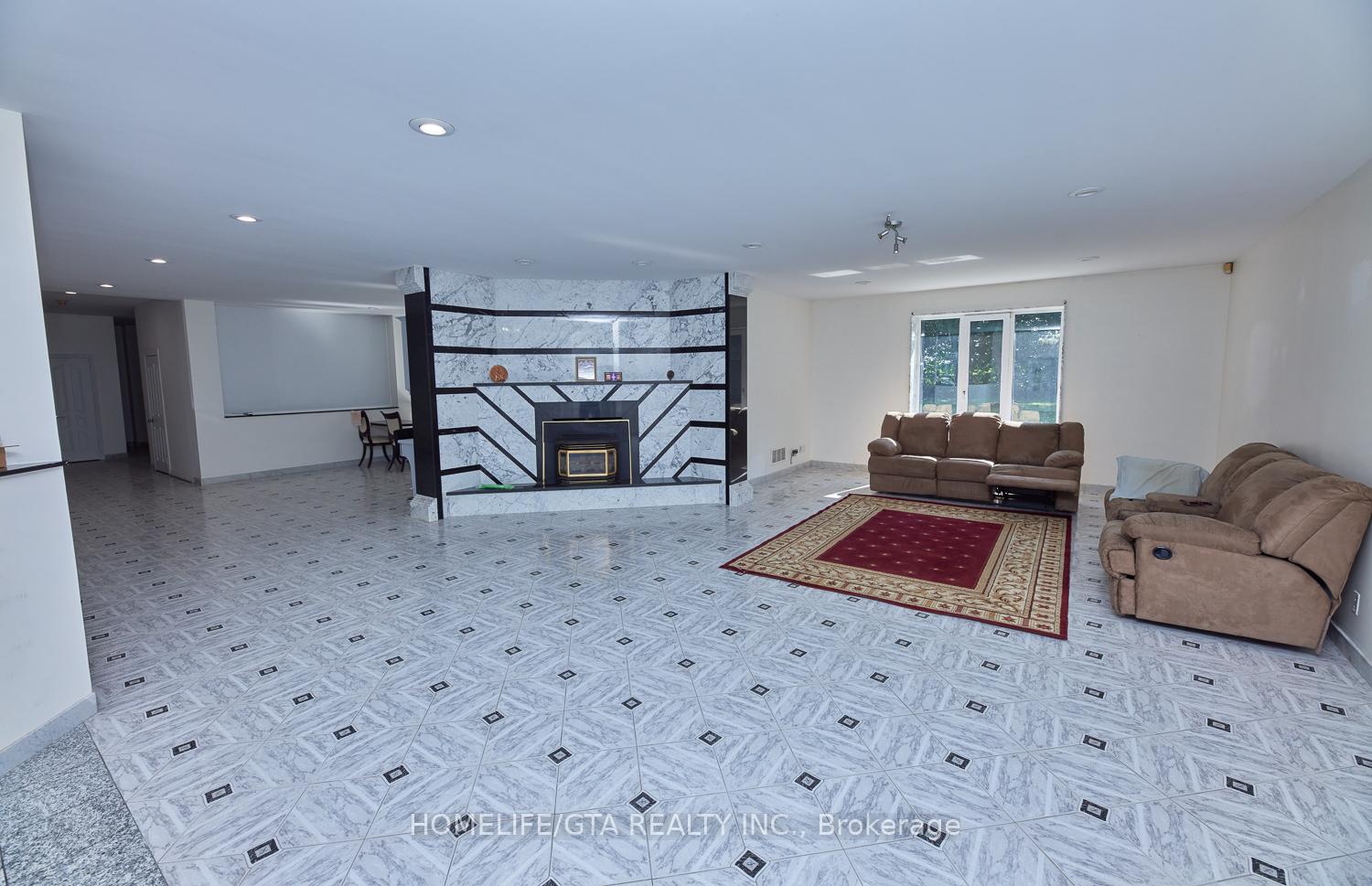 Photo 17 of Unit Main Floor, 12331 Weston Road, Vaughan, Kleinburg — HOMEH