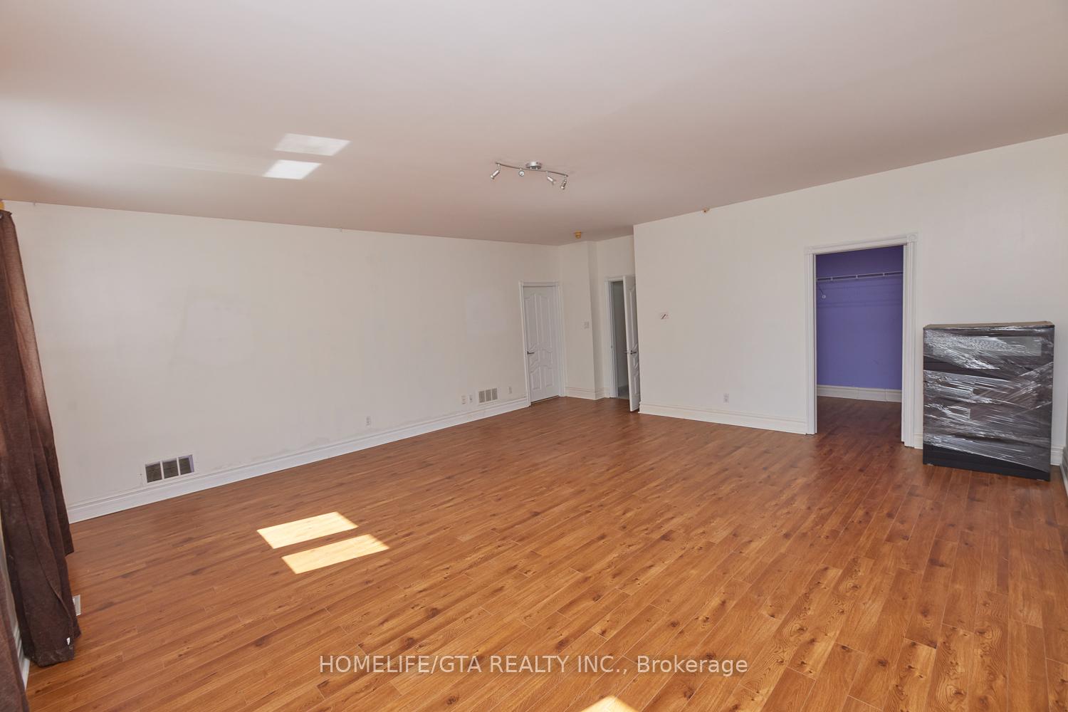 Photo 24 of Unit Main Floor, 12331 Weston Road, Vaughan, Kleinburg — HOMEH