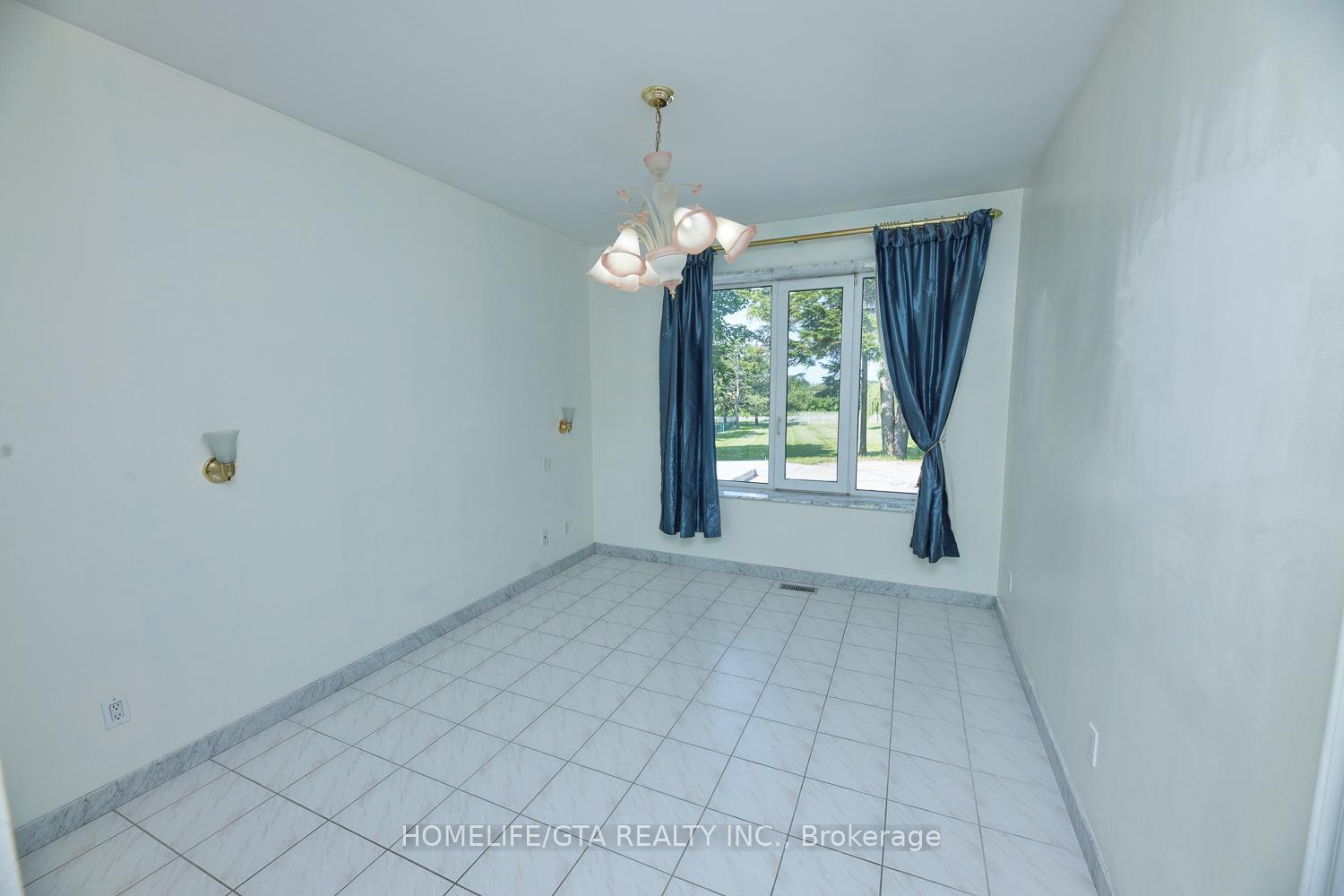 Photo 31 of Unit Main Floor, 12331 Weston Road, Vaughan, Kleinburg — HOMEH