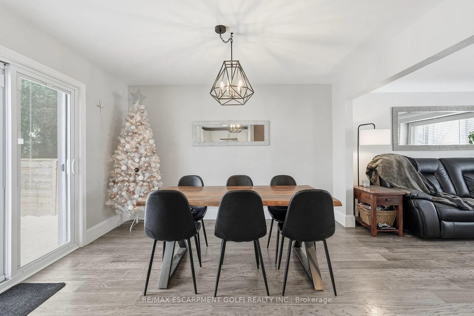 Photo 8 of 189 East 43rd Street, Hamilton, Sunninghill — HOMEH