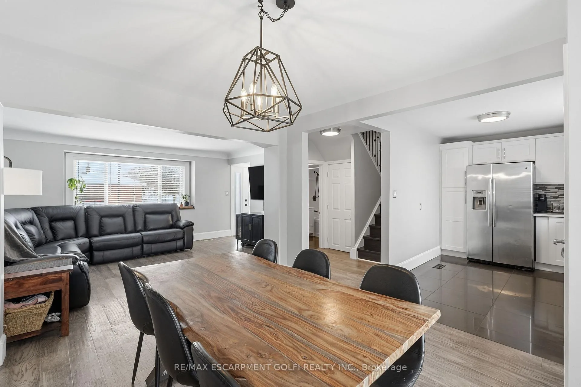 Photo 11 of 189 East 43rd Street, Hamilton, Sunninghill — HOMEH